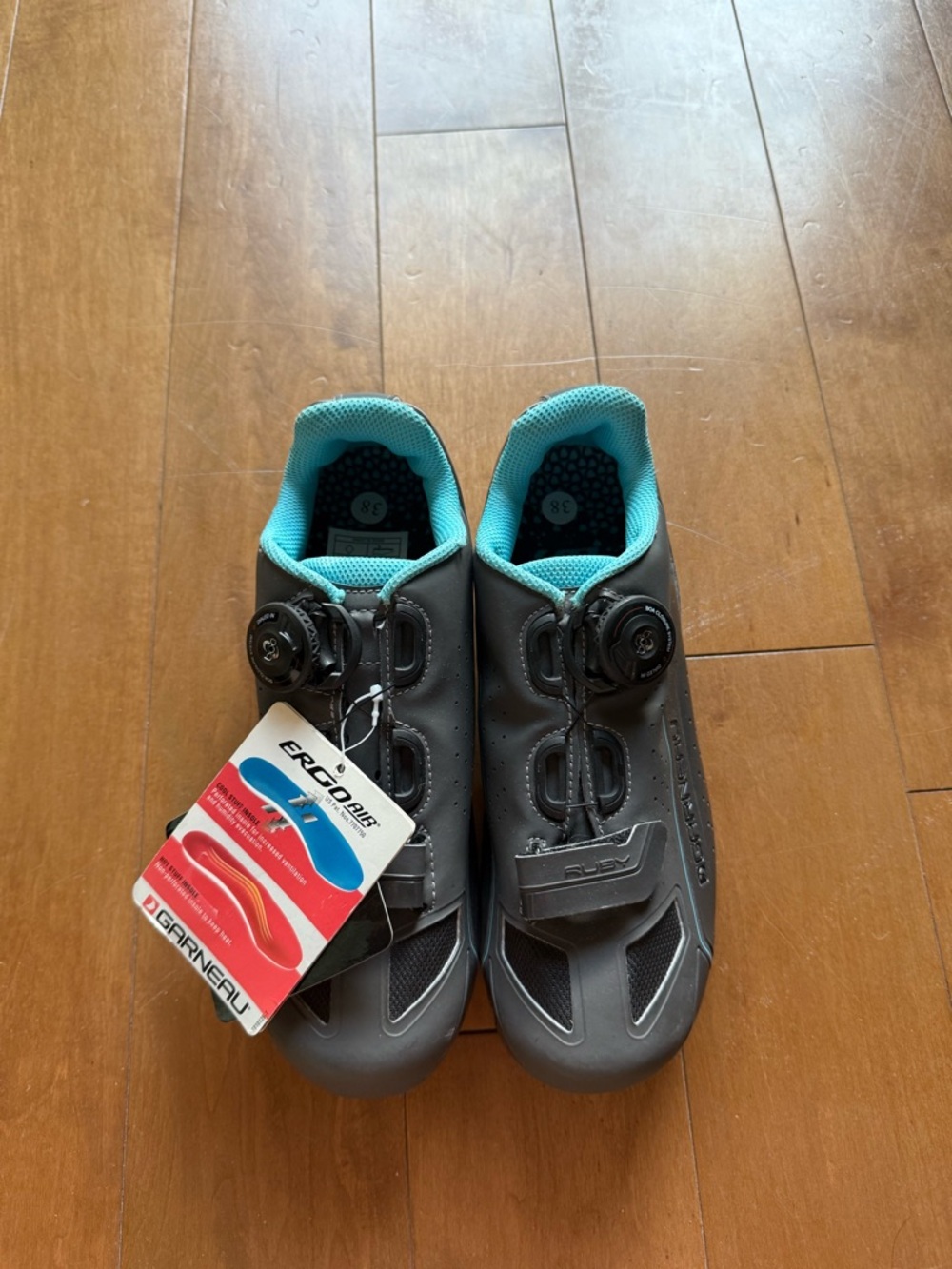 Garneau Women's Gray Cycling Sneakers with Teal Lining - Boa Closure; NEW